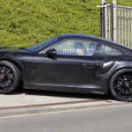 2018-porsche-911-gt2-spy-photo-1