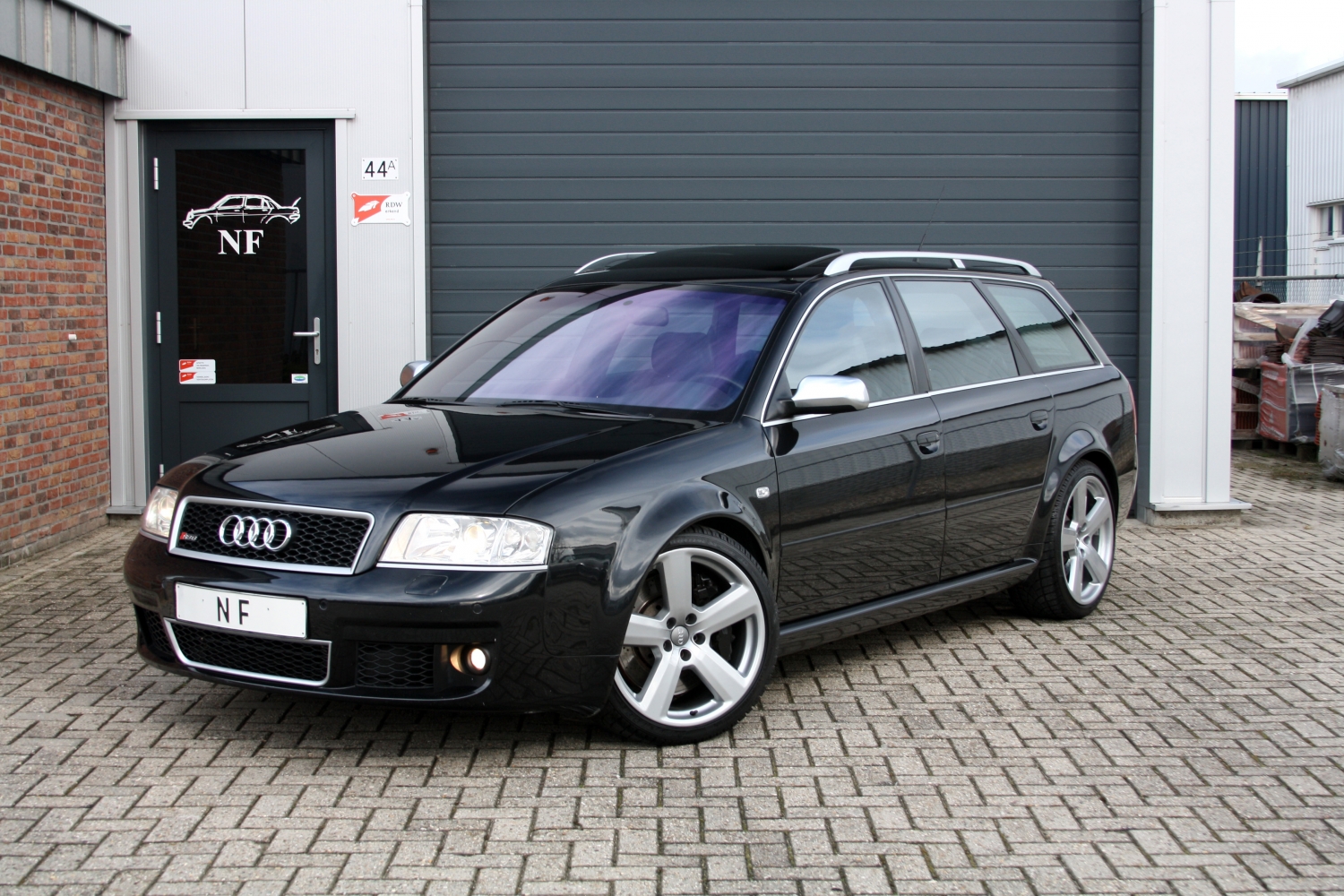 audi-rs6-avant-2004-007