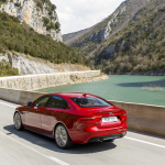 jaguar-xe-10