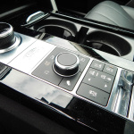 land-rover-discovery-5-interior-3
