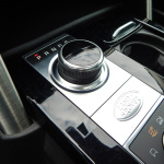 land-rover-discovery-5-interior-4