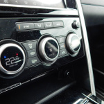 land-rover-discovery-5-interior-5