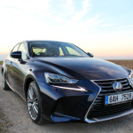 lexus-is-300h-exterior-10