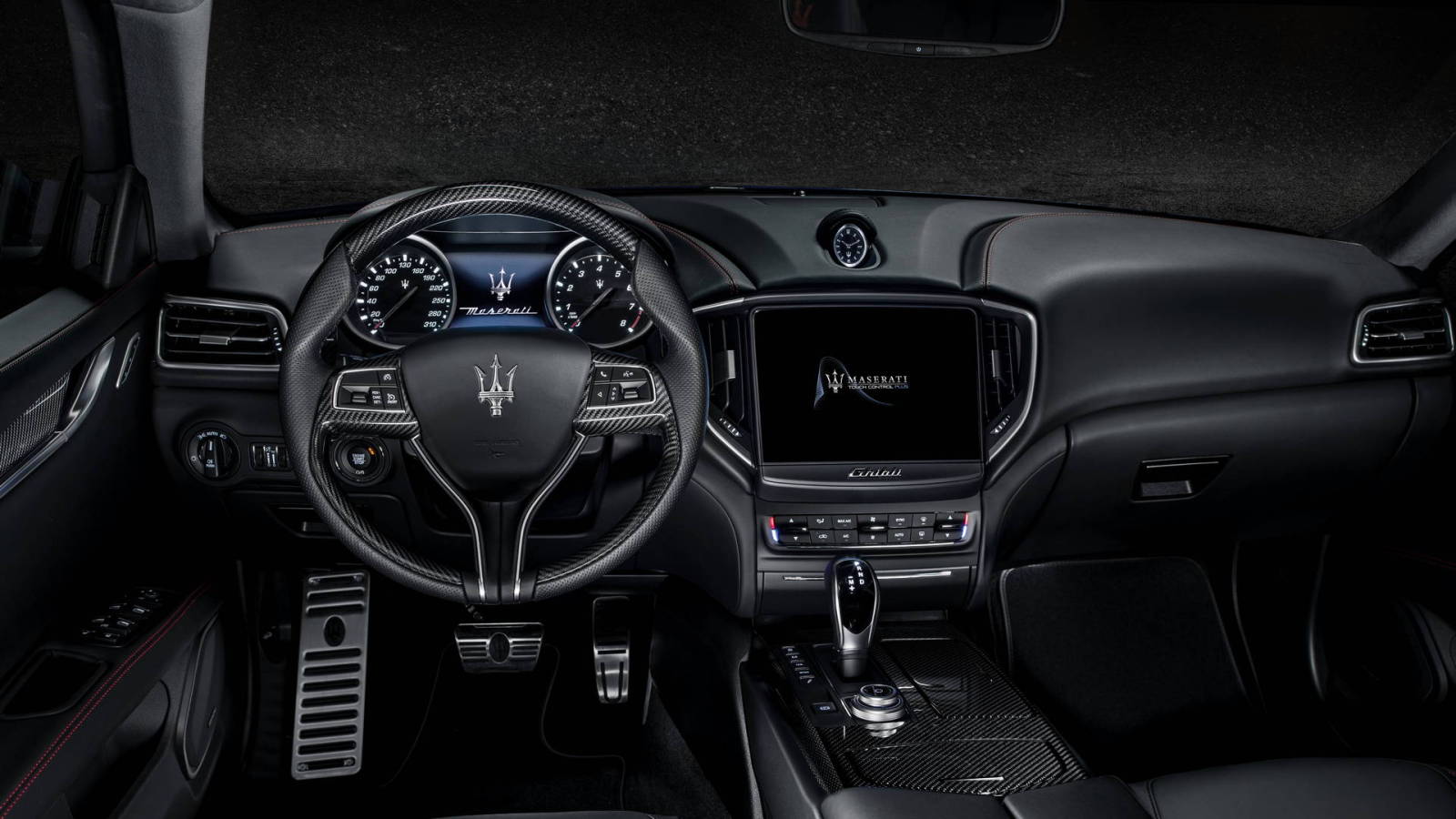 maserati-ghibli-gransport-my18-dashboard-front