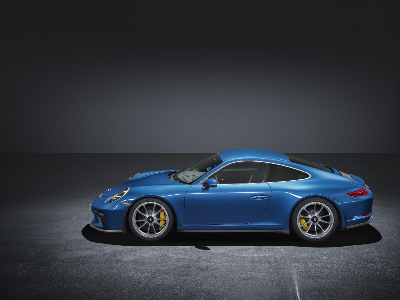 porsche-911-gt3-touring-frankfurt-2017-2