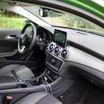 mercedes-benz-gla-2017-interior-8