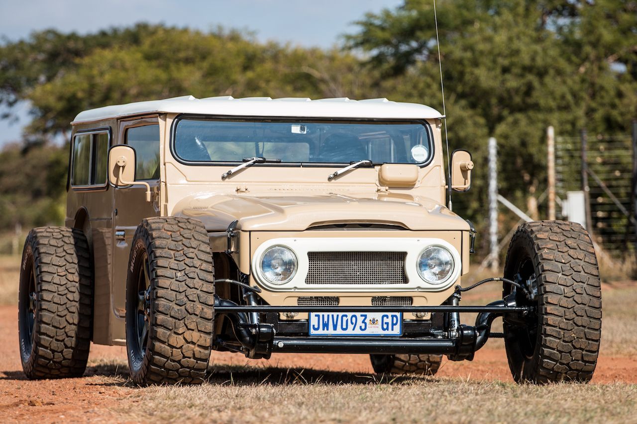 3_land_cruiser_40_hot_rod