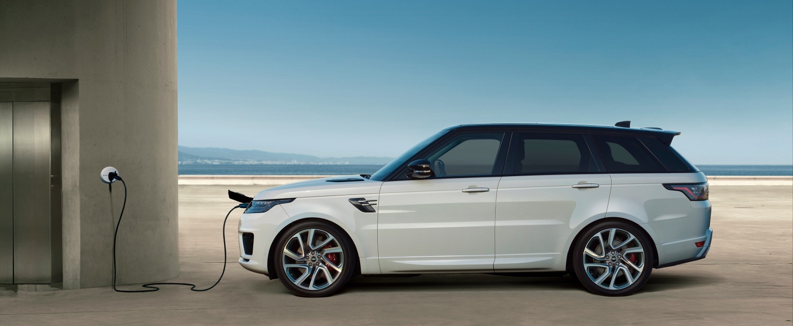 rrs_18my_041017_phev_static_1