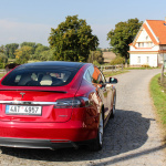 tesla-model-s-p85d-exterior-9
