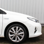 toyota-auris-hybrid-exterior-10