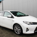 toyota-auris-hybrid-exterior-12