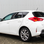 toyota-auris-hybrid-exterior-17