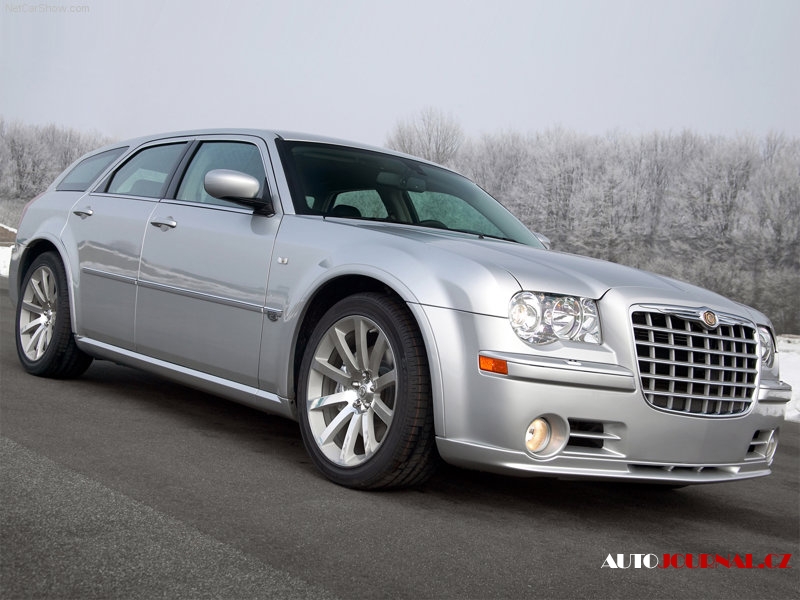 chrysler-300c_srt8_touring_2006_800x600_wallpaper_02