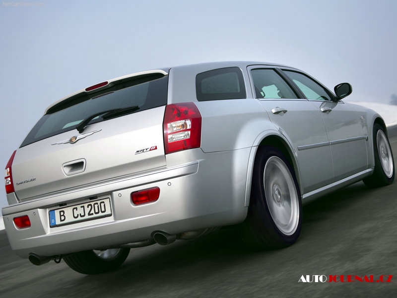 chrysler-300c_srt8_touring_2006_800x600_wallpaper_05