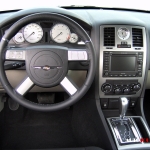 chrysler-300c_srt8_touring_2006_800x600_wallpaper_06