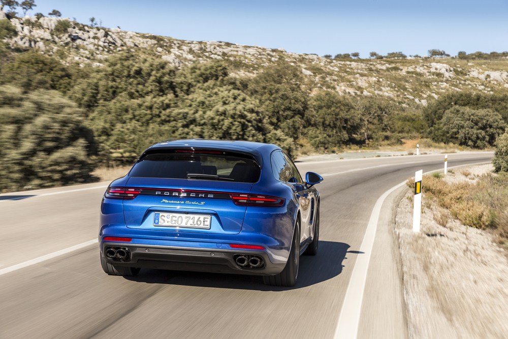 porsche-panamera-turbo-s-e-hybrid-sport-turismo