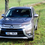 mitsubishi-outlander-my17-exterior-1
