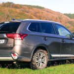 mitsubishi-outlander-my17-exterior-13