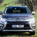 mitsubishi-outlander-my17-exterior-2