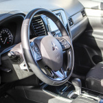 mitsubishi-outlander-my17-interior-6