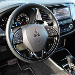 mitsubishi-outlander-my17-interior-7