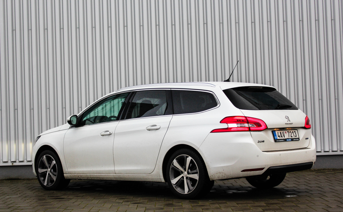 peugeot-308-sw-exterior-9