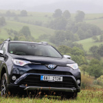 toyota-rav4-hybrid-exterior-13