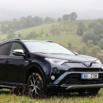 toyota-rav4-hybrid-exterior-14