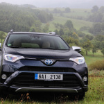 toyota-rav4-hybrid-exterior-15