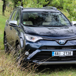 toyota-rav4-hybrid-exterior-3