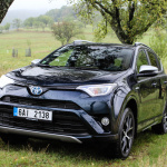 toyota-rav4-hybrid-exterior-4