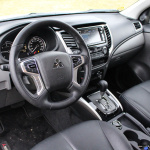 mitsubishi-l200-interior-2