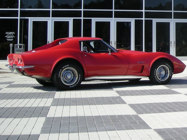 1973_chevrolet_corvette_coupe-pic-23472-640x480