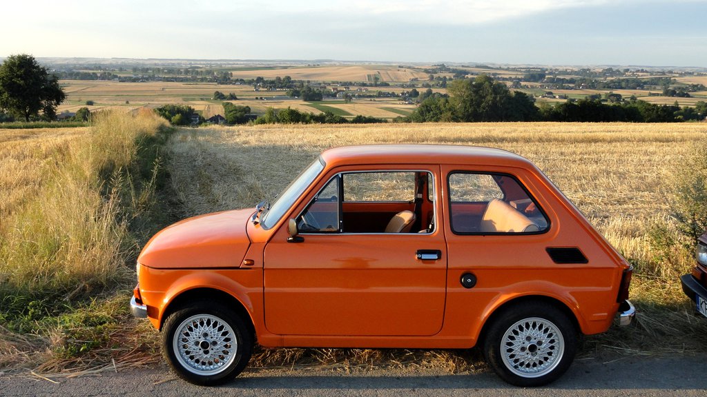 1985_polski_fiat_126p_in_sunset_colour_by_grzesiol-d9spznf