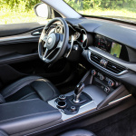 alfa-romeo-stelvio-interior-10