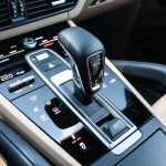 porsche-cayenne-2018-interior-6