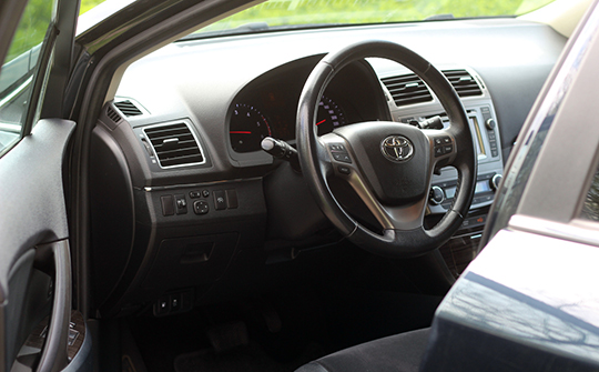 avensis1