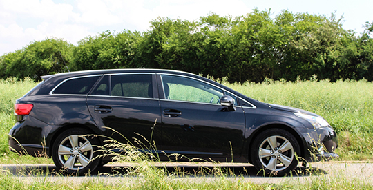 avensis3