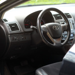 toyota-avensis-interior-2