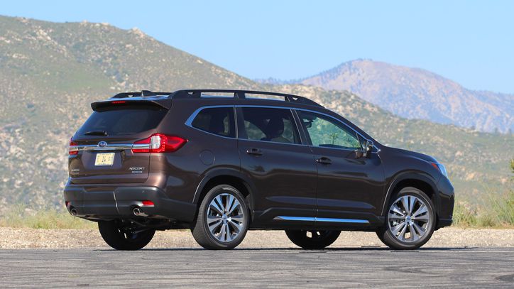 002-2019-subaru-ascent-review