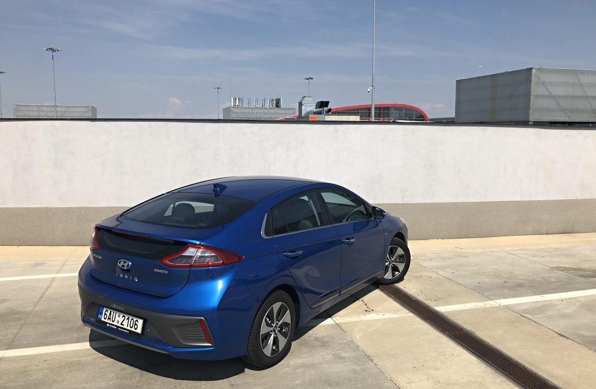 hyindai-ioniq-ev-exterior-7