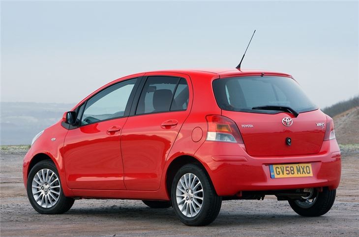 ba-do-soc-xe-toyota-yaris-hoan-kiem