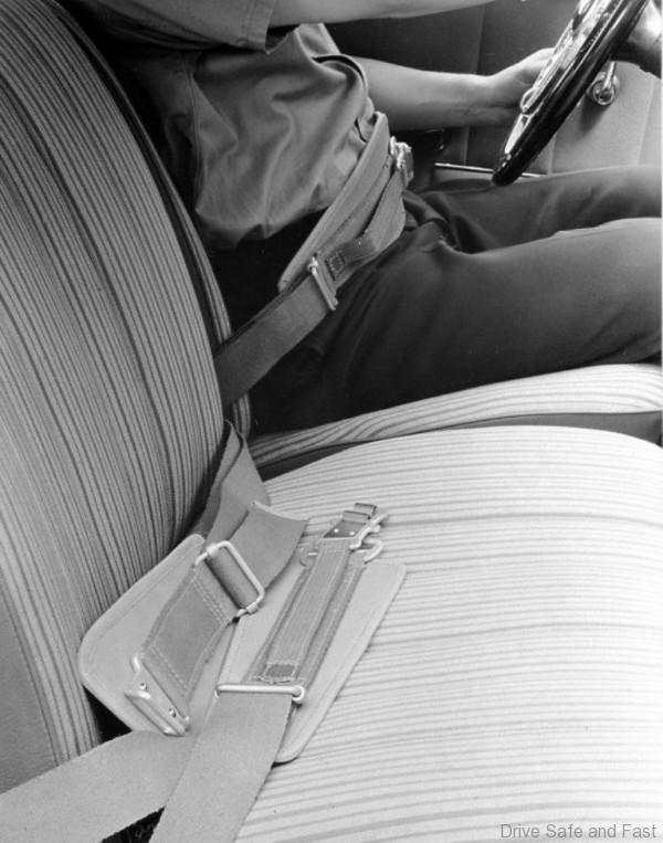 d494202-solutions-for-safety-and-comfort-important-mercedes-benz-innovations-from-the-year-1958-600x763