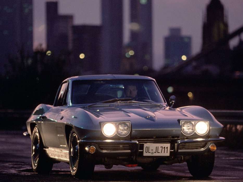 autowp-ru_corvette_sting_ray_1