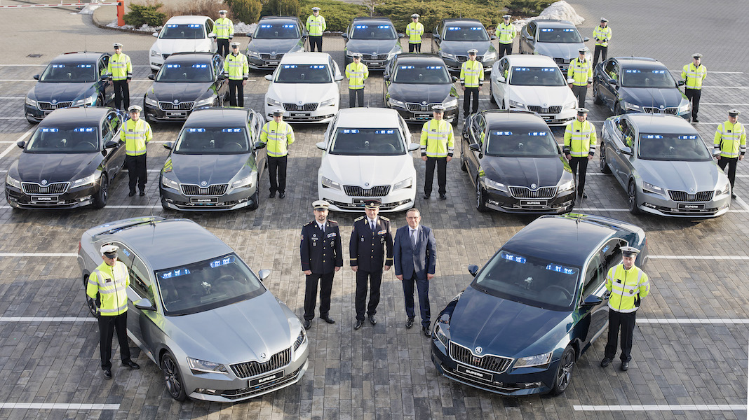 180123-nove-vozy-skoda-superb-pro-dopravni-policii-2