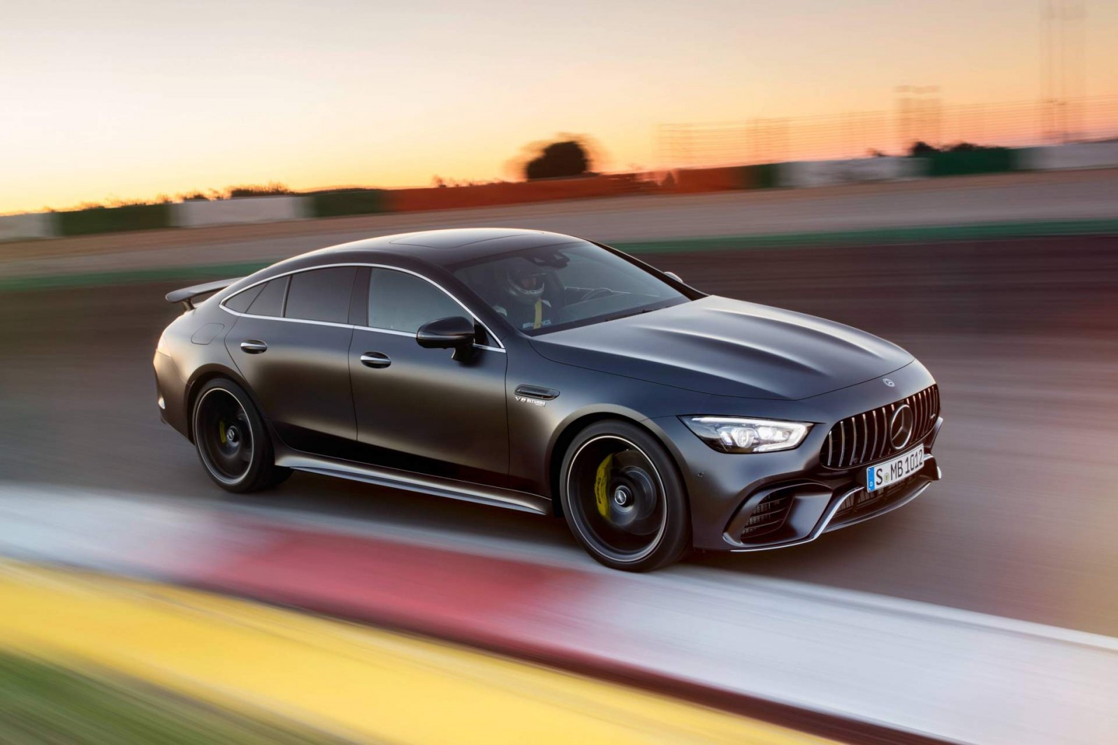 391490d5-mercedes-amg-gt-63-s-4matic-2
