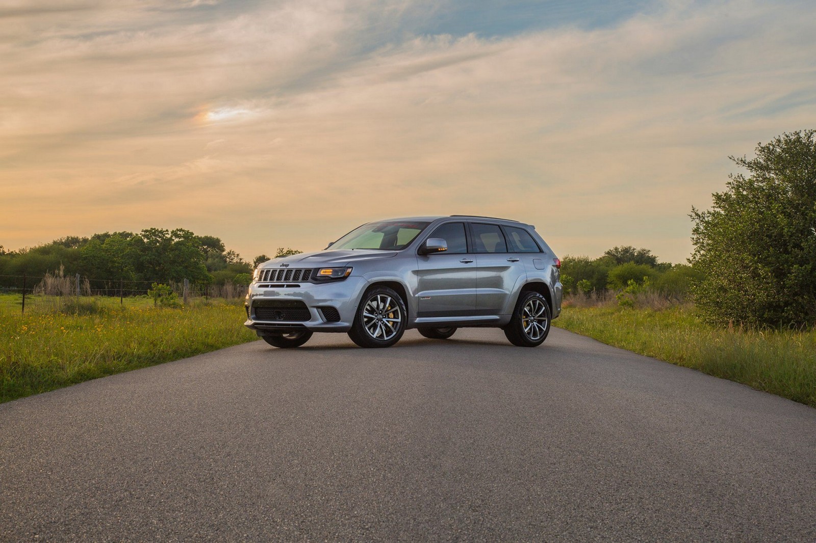 8e0e4532-hennessey-grand-cherokee-trackhawk-5
