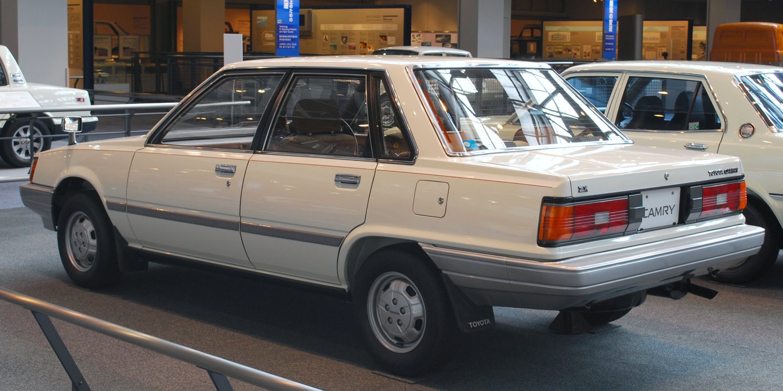 1982_toyota_camry_02