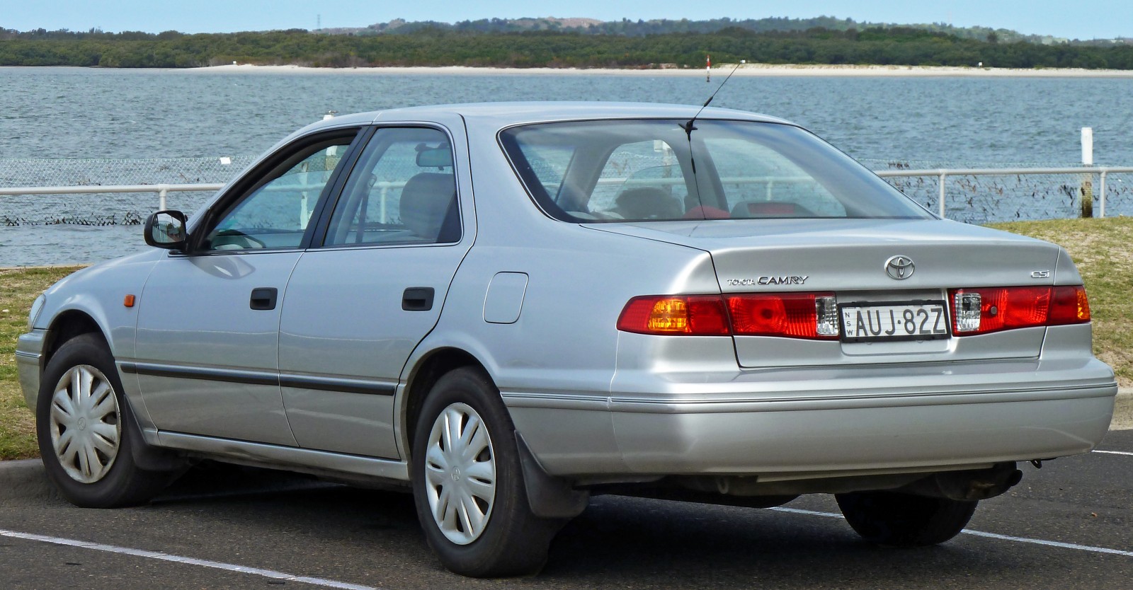 2000-2002_toyota_camry_sxv20r_csi_sedan_02