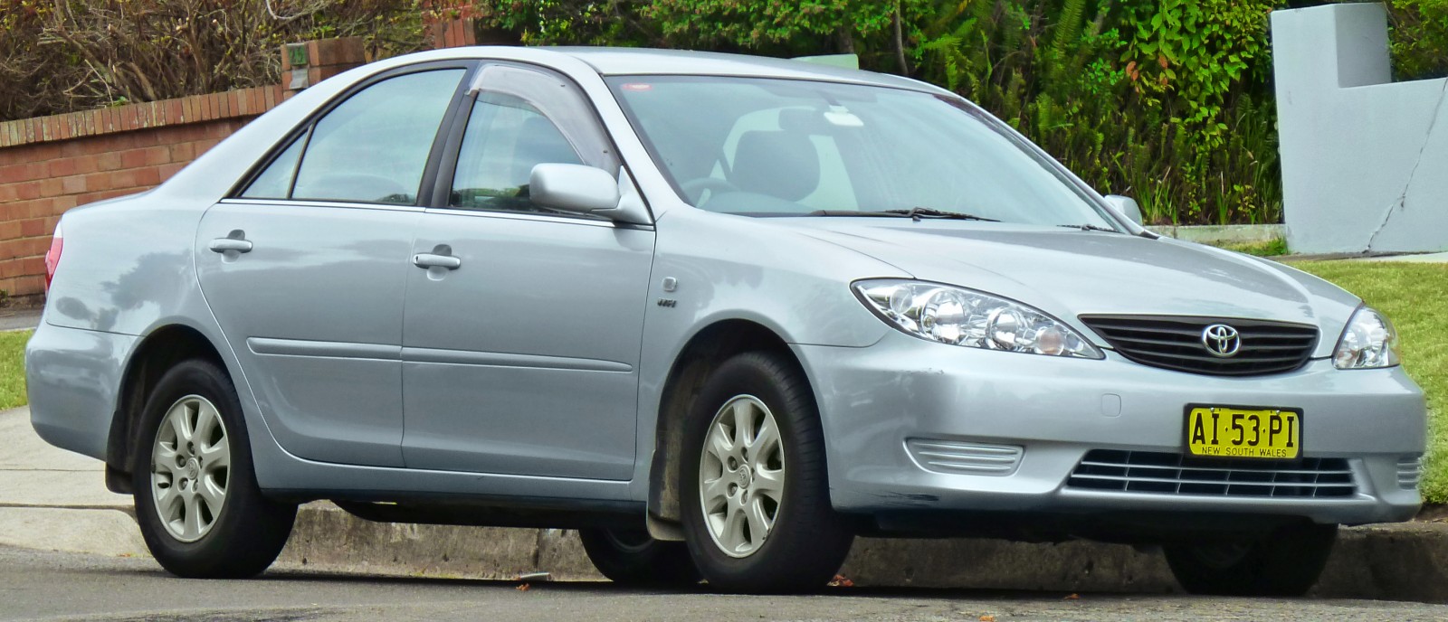 2005-2006_toyota_camry_acv36r_altise_limited_sedan_2011-03-10